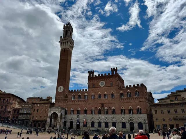Siena, San Gimignano & the Tuscan countryside